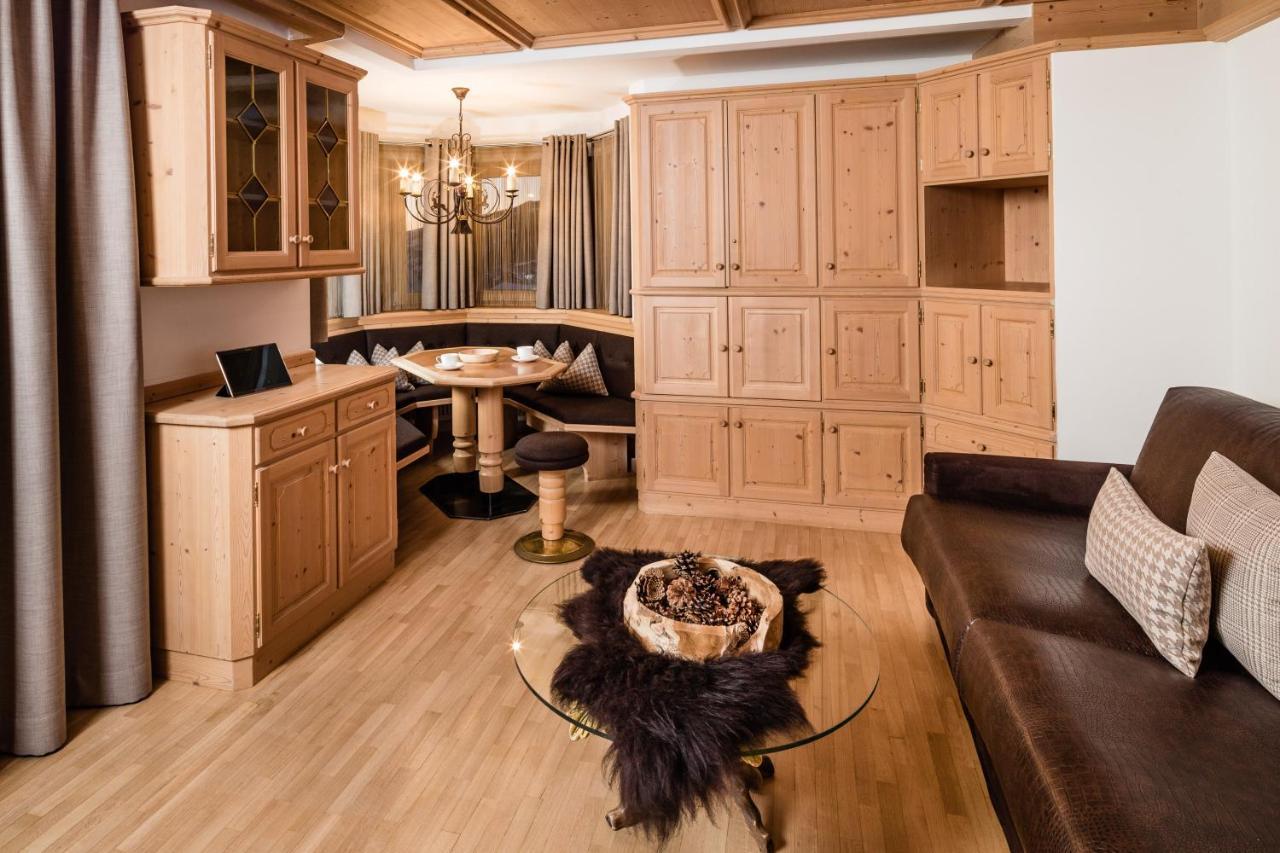 Apartments Villa Gardena - Gardenahotels Селва ди Вал Гардена Екстериор снимка