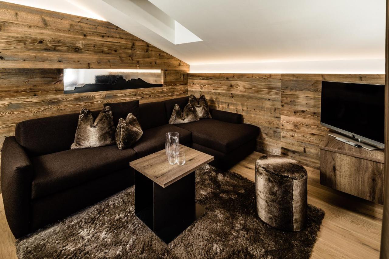 Apartments Villa Gardena - Gardenahotels Селва ди Вал Гардена Екстериор снимка
