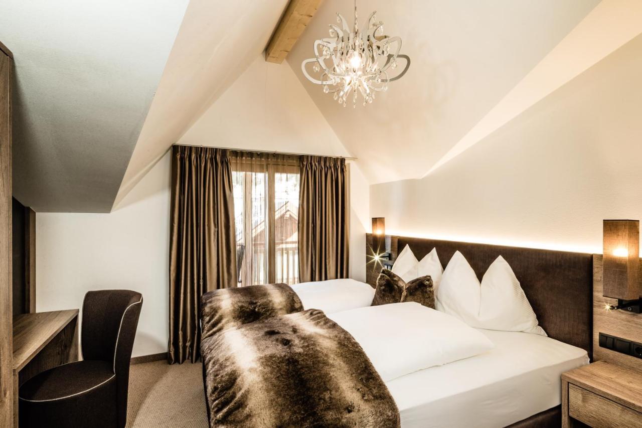 Apartments Villa Gardena - Gardenahotels Селва ди Вал Гардена Екстериор снимка