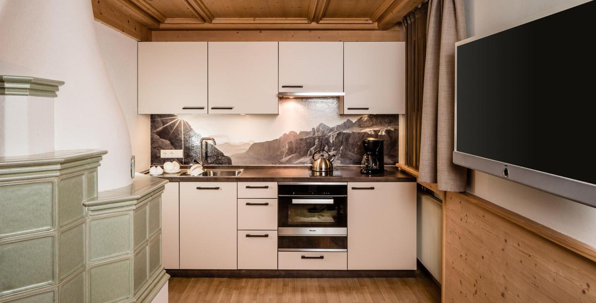 Apartments Villa Gardena - Gardenahotels Селва ди Вал Гардена Екстериор снимка