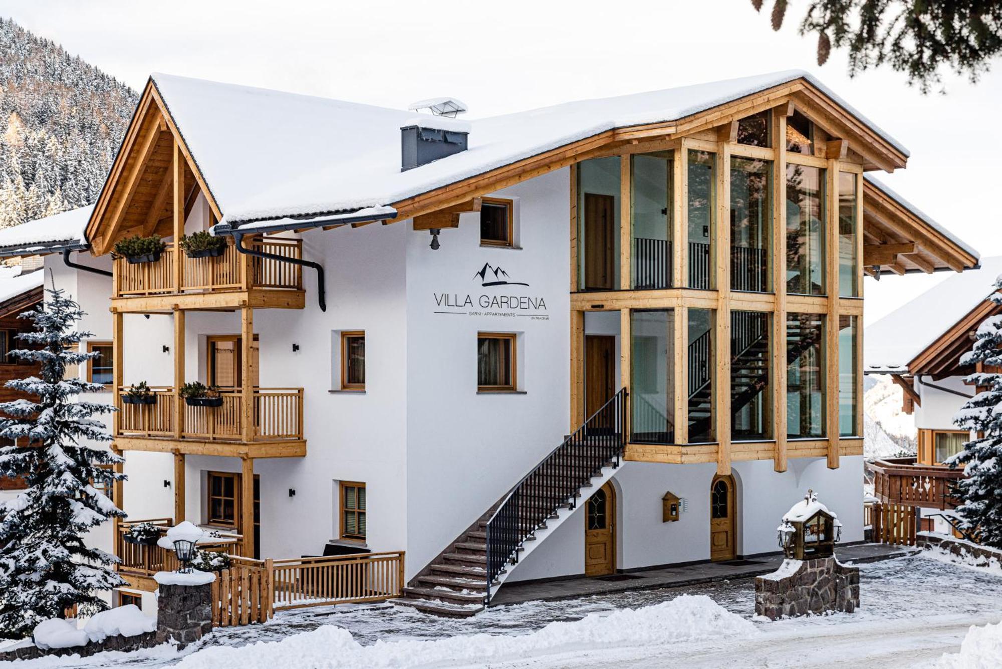 Apartments Villa Gardena - Gardenahotels Селва ди Вал Гардена Екстериор снимка